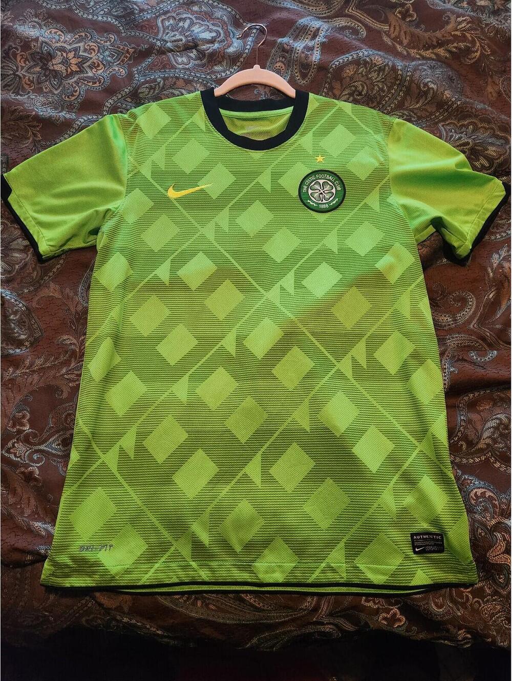 Celtic FC 2010/2011 Scotland Away Soccer Jersey M